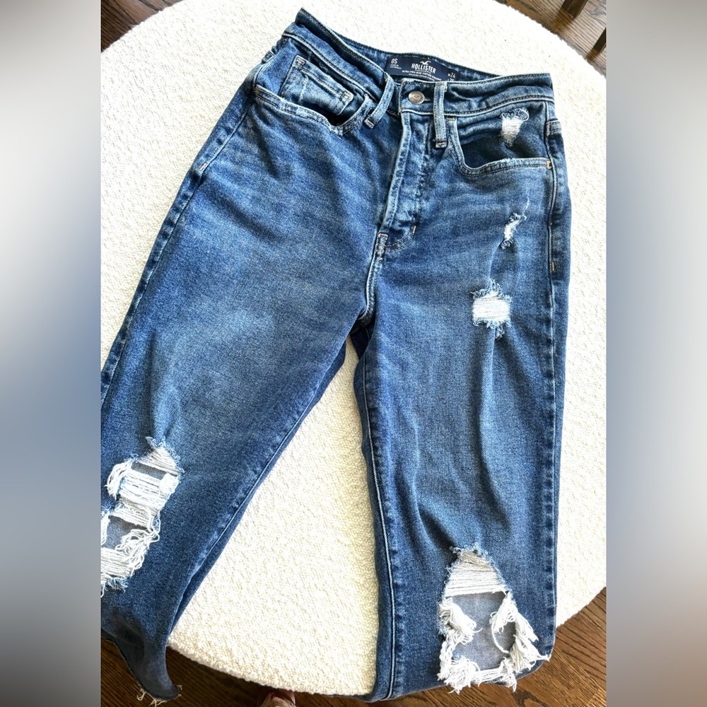 Dark Med Wash Hollister High Rise Vintage Straight Jeans 24 0R distressed denim